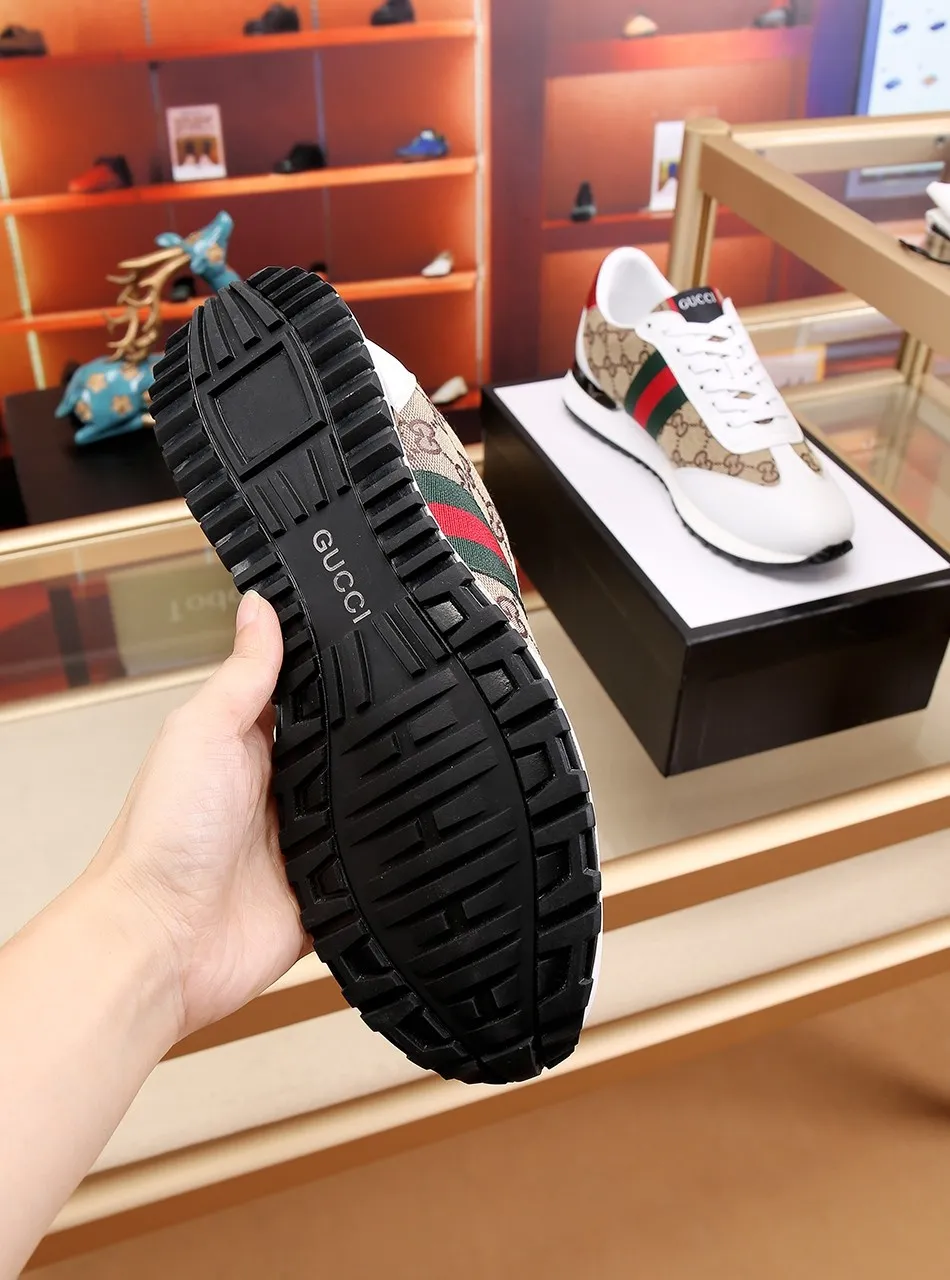 Factory price: 400💰"GUCCI"⚠️⚠️Top purchasing agent🔍🔍Sold simultaneously at men's HK counters. Sole: The original sole is specially provided by the original factory. The exclusive movable molded sole is super comfortable. The original factory follows the order. 🔍🔍High quality. 💪Details determine the quality. We only make shoes with our heart. You can enter and leave the counter at will. You are welcome to compare. Two colors are available. Size: 38-44, customized 45